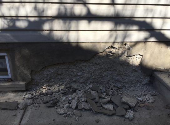 foundation wall crumbling